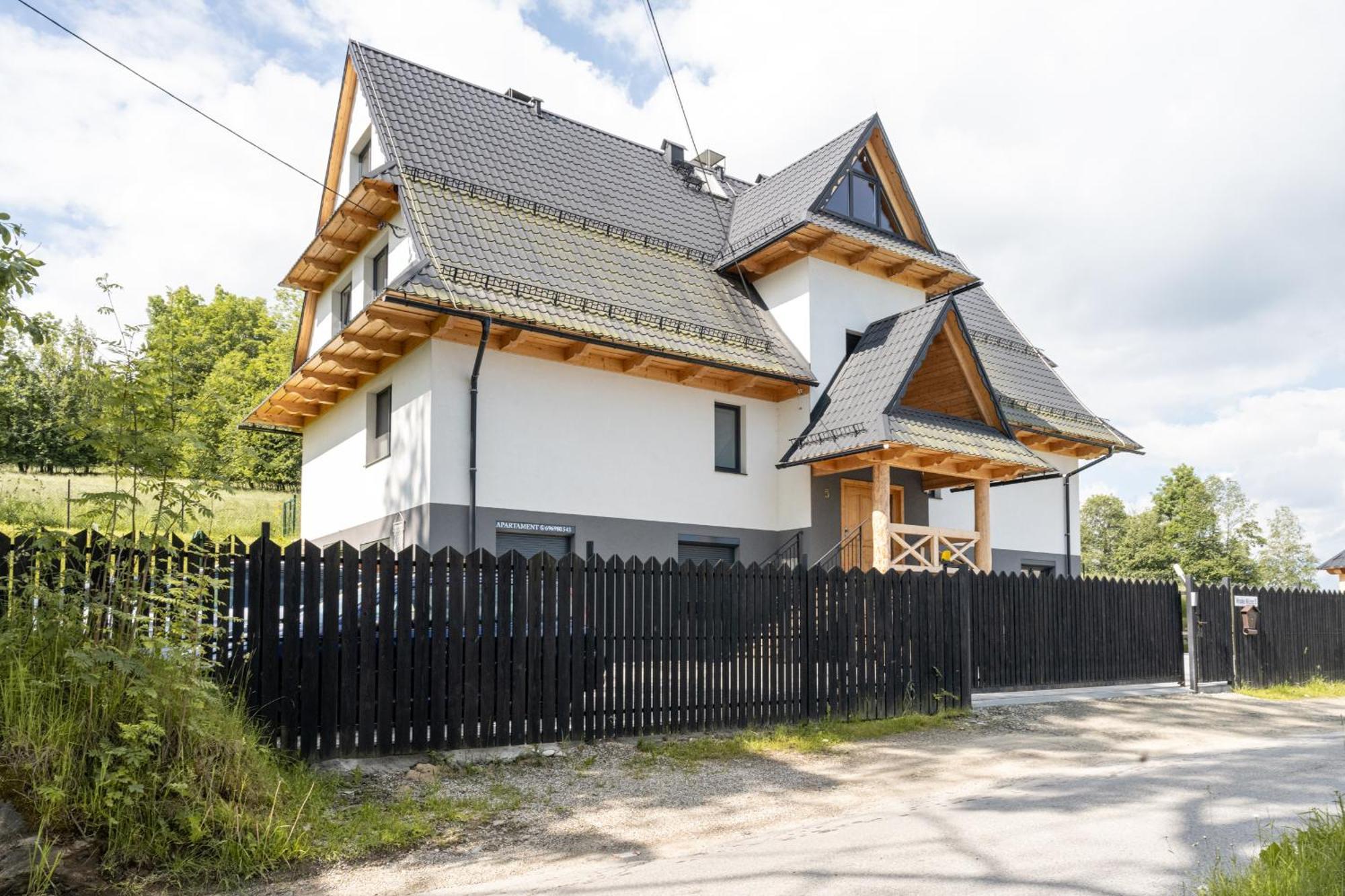 Appartamento Hrube Parter Z Tarasem I Kominkiem